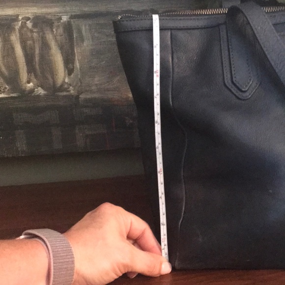 Fossil Leather Navy Tote - Picture 5 of 6